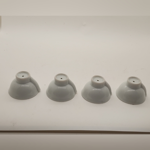 Vintage lot of 4 Set White Porcelain Japanese Sake Cups Spout hole bottom - Picture 5 of 7